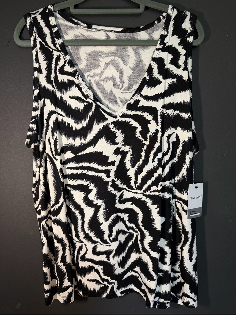 Nine West Casual Tank. NWT